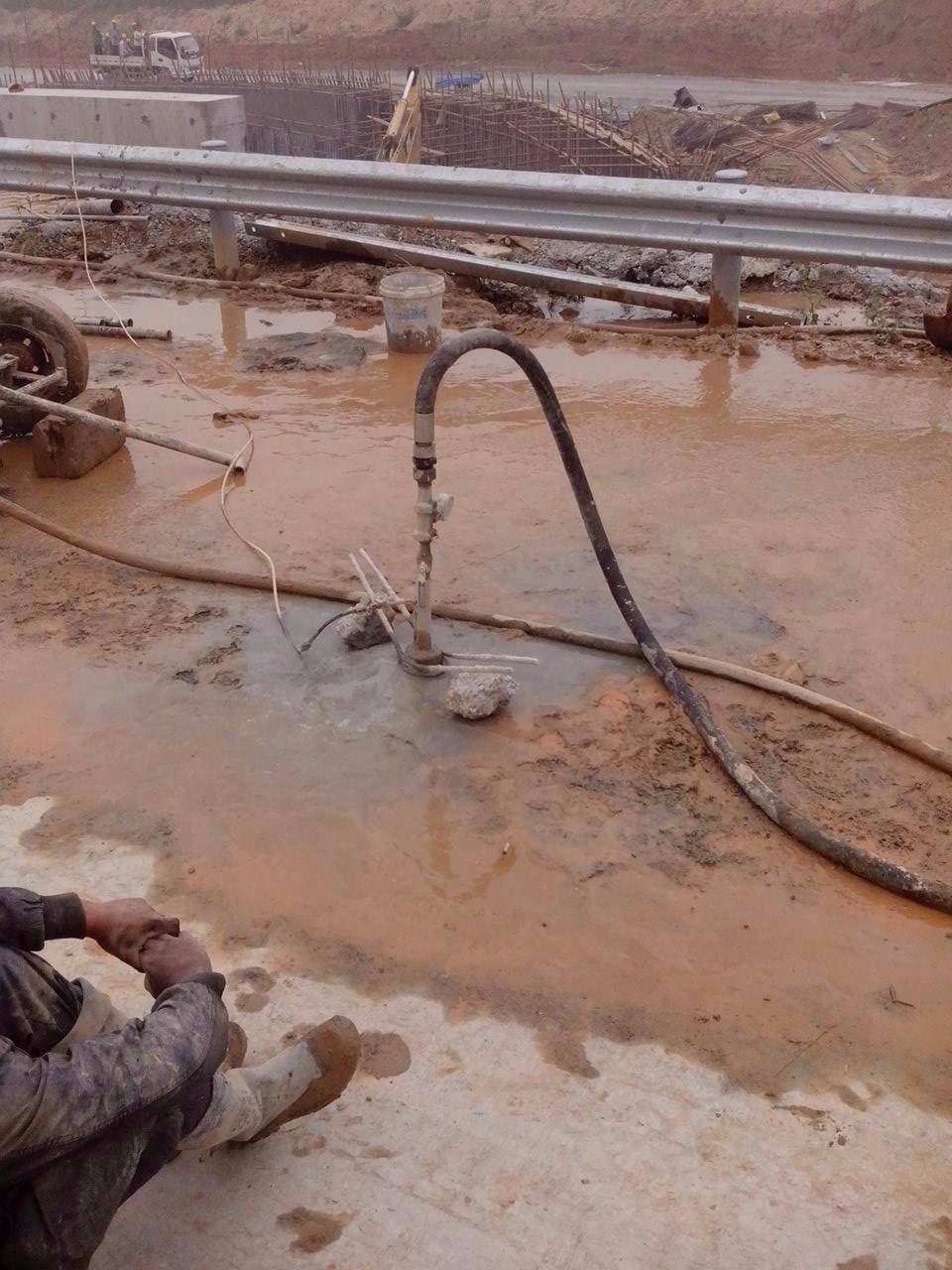 沉湖管委会路基压密注浆